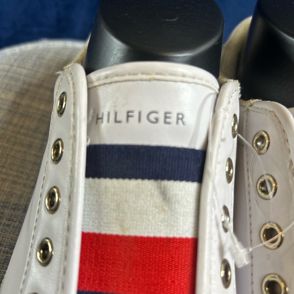 Tommy Hilfiger Kids White Sneakers with Stripe - Picture 4 of 9